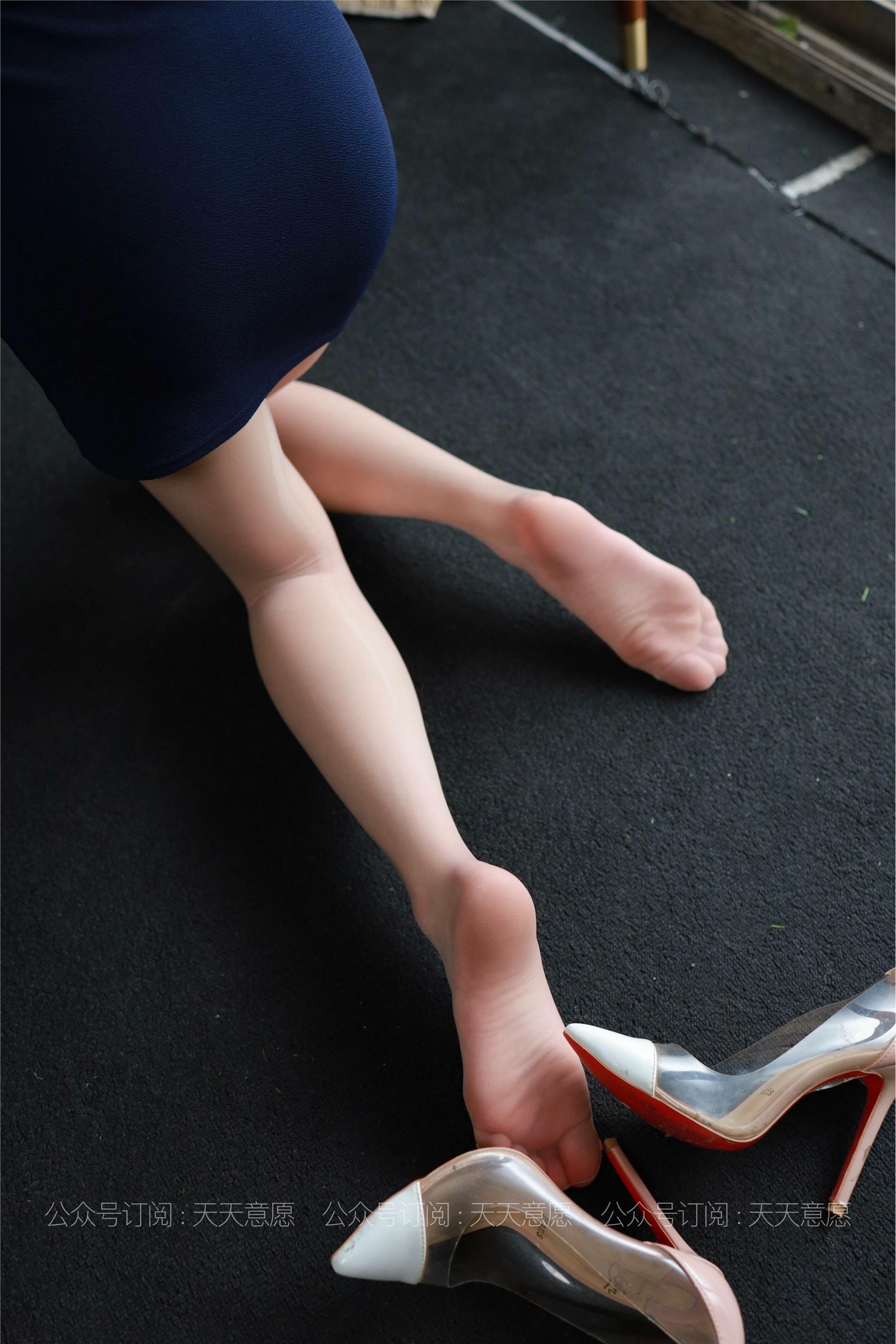 IESS异思趣向 - 模特：小六《火辣女秘书》